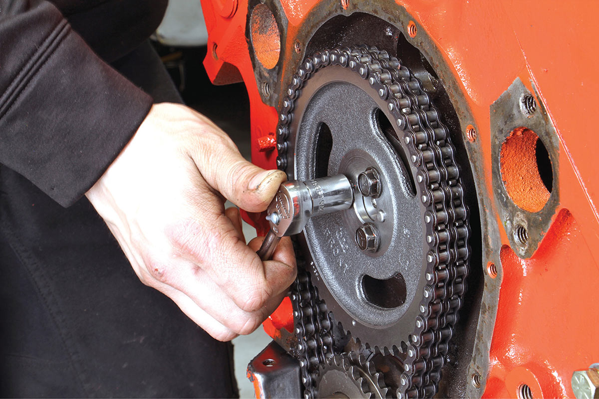 Installing the new timing set on the camshaft.
