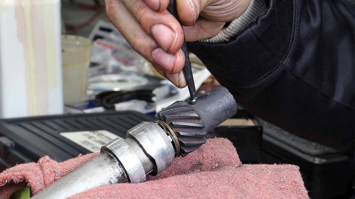 Hardened distributor drive gear for roller camshafts.
