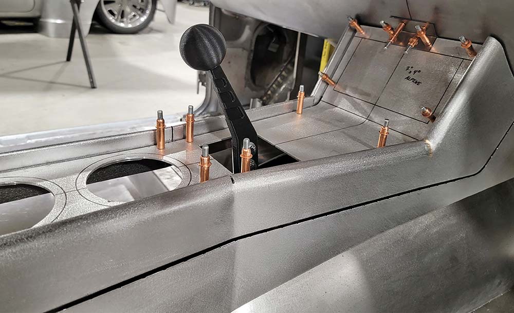 Detail showing uniform gap between console sections.