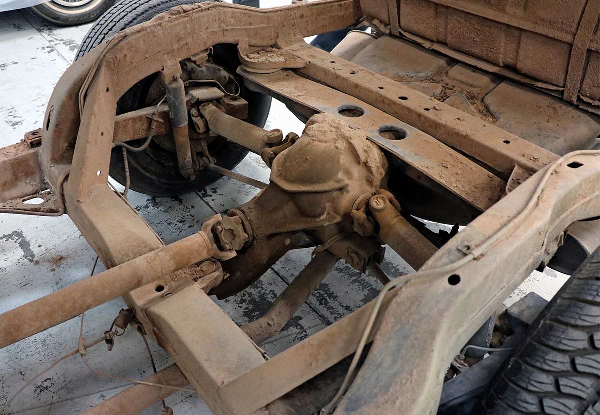 Original factory C3 Corvette rear suspension.