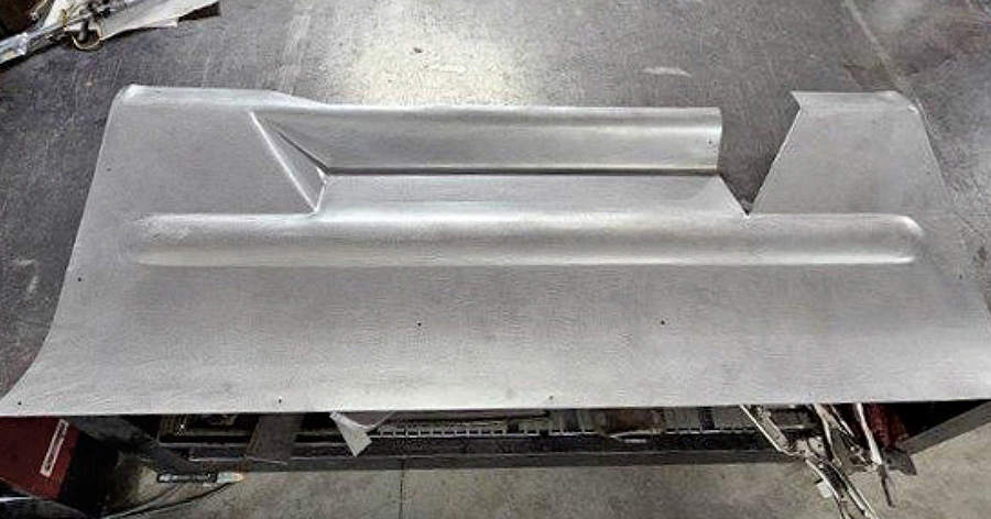 Fabricating a new metal floor panel for the trunk